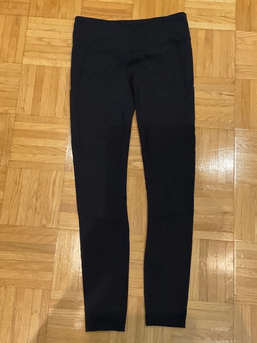 GAP sports leggings in black